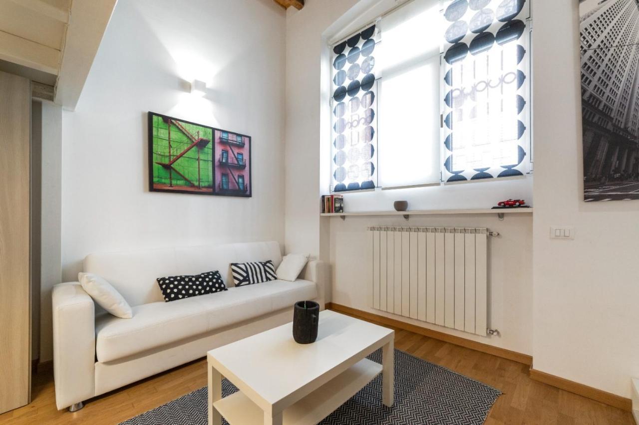 Dergano & Maciachini Cozy Apartment Milan Bagian luar foto