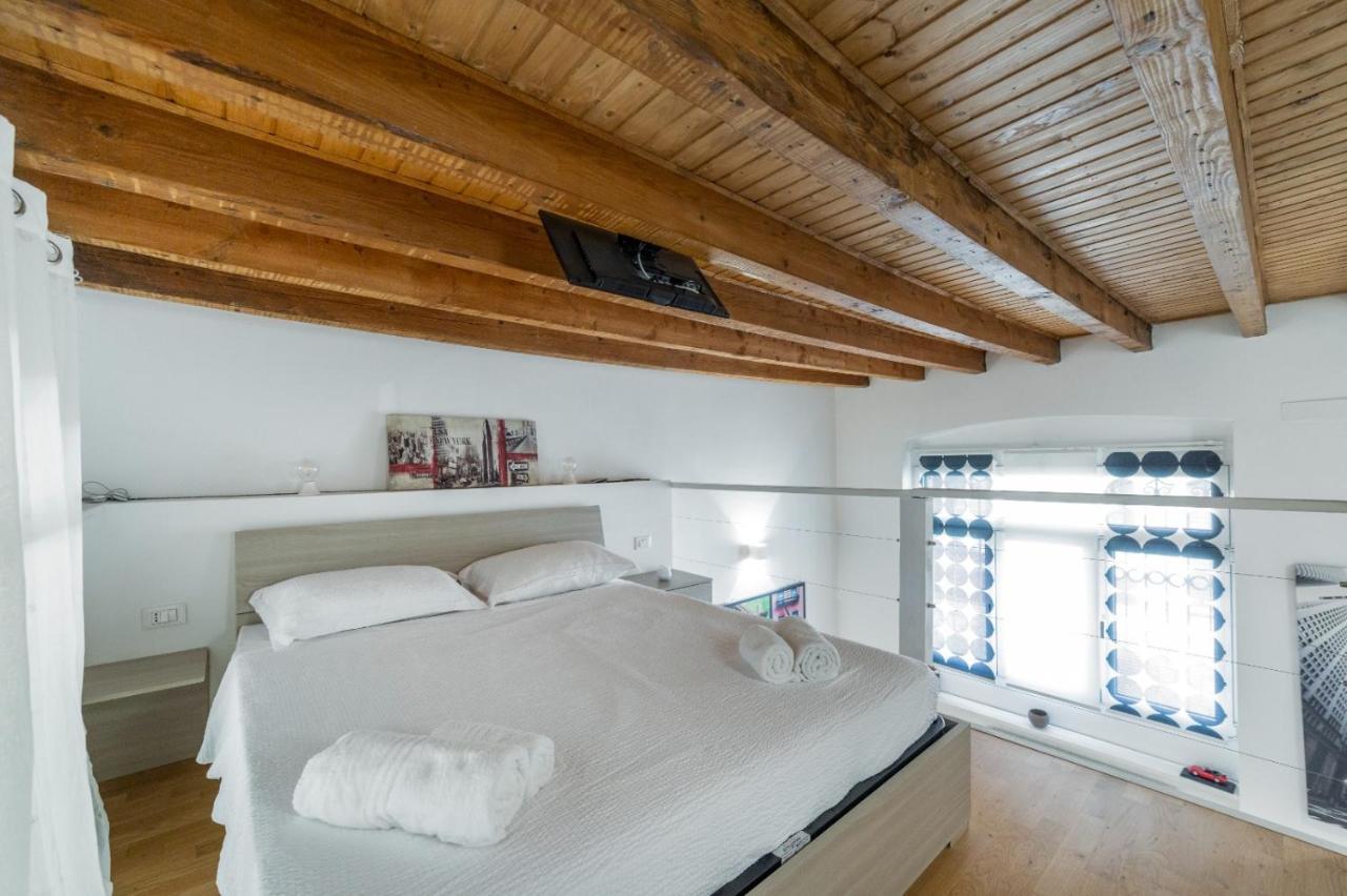 Dergano & Maciachini Cozy Apartment Milan Bagian luar foto